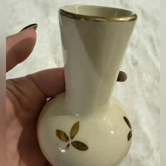 Vintage MCM Ceramic Cream & Gold Floral Handpainted Small Vase 70’s 80’s Fun - Picture 8 of 12